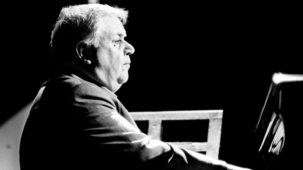 manos xatzidakis